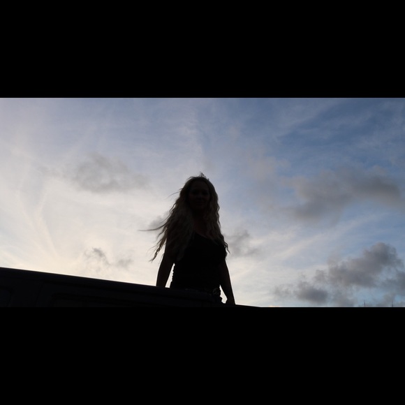 Meet your Posher, Twila - Picture 2 of 4